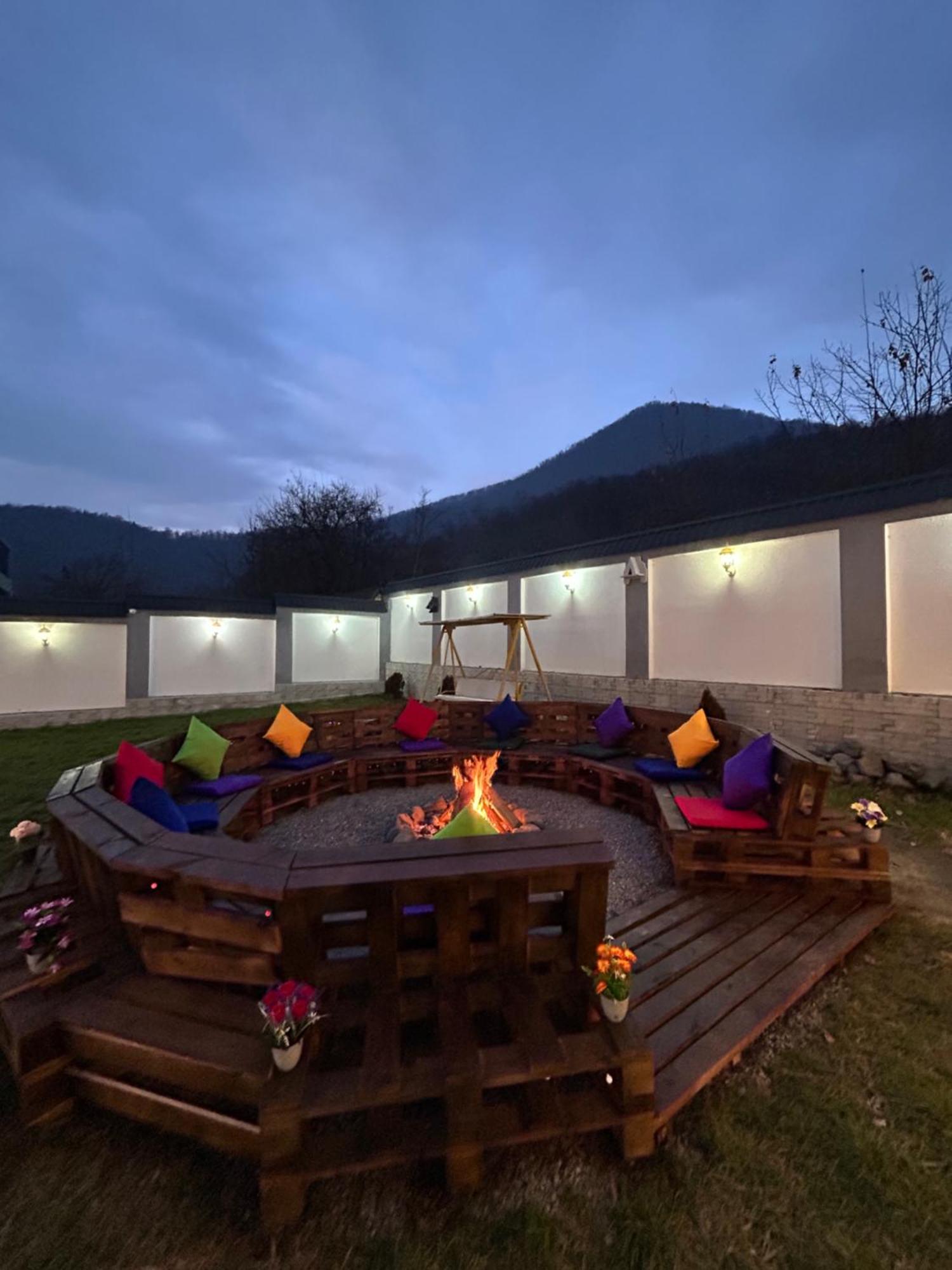 Qafqaz Mountside Chalet Gabala Exterior foto